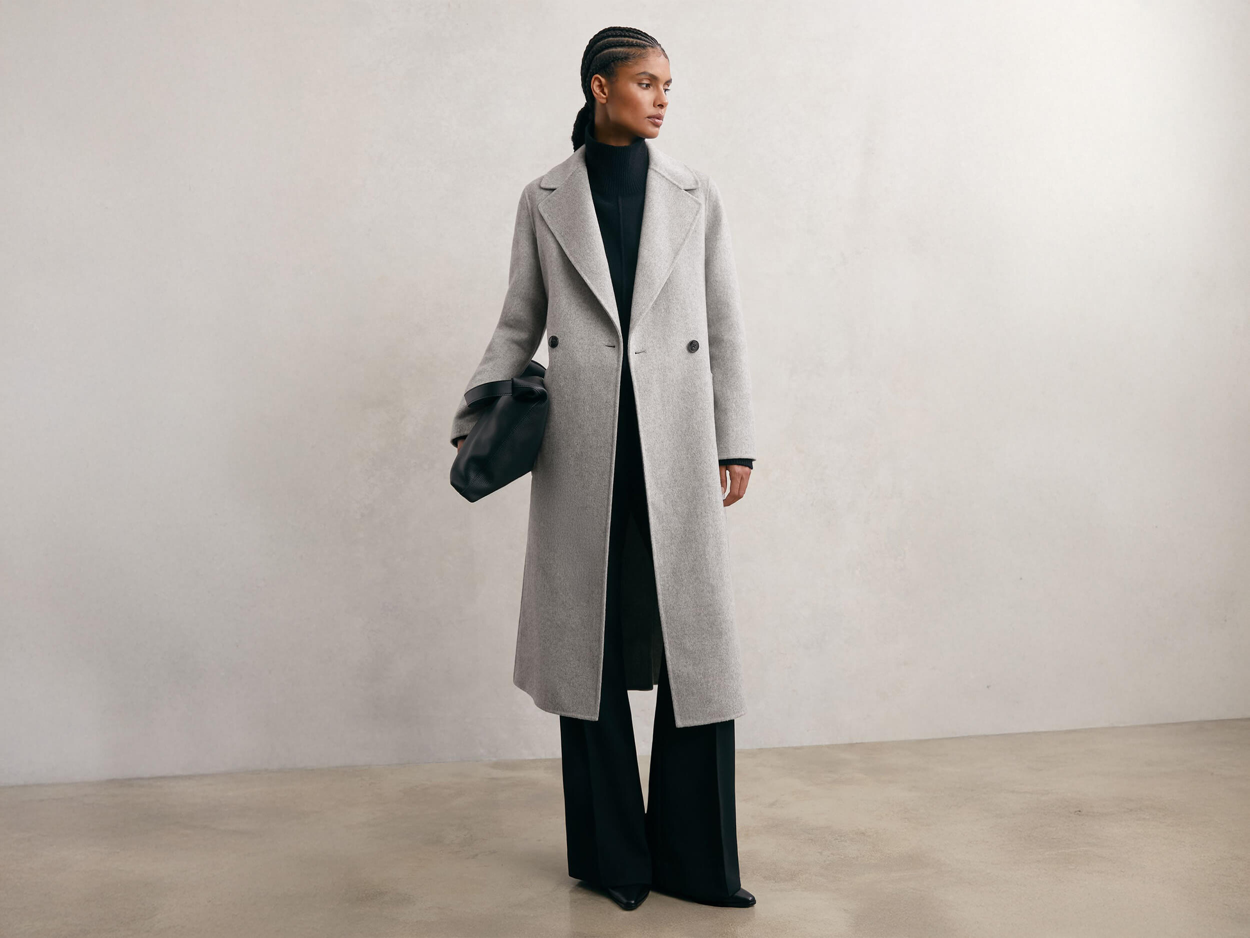 Drobné bundy a kabáty