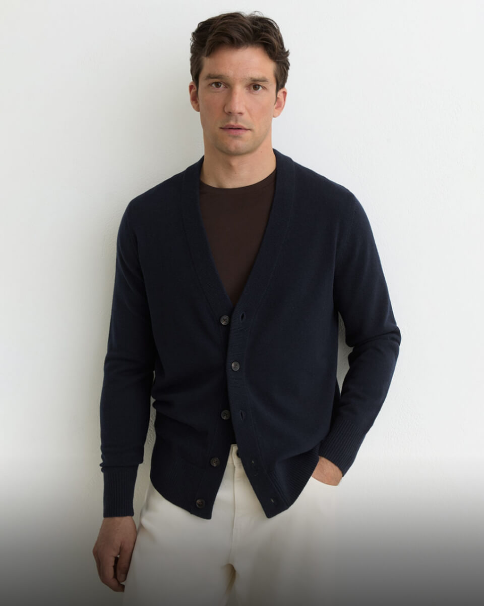 KNITWEAR